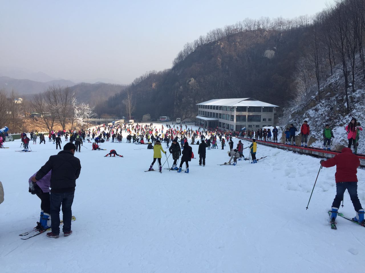 河北迪特旅游開發有限公司正式助力河南平頂山大峽谷滑雪場游樂場